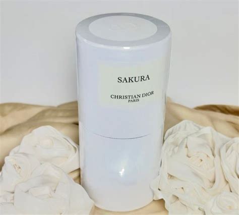 Sakura: Unisex Eau de Parfum with Floral Notes 